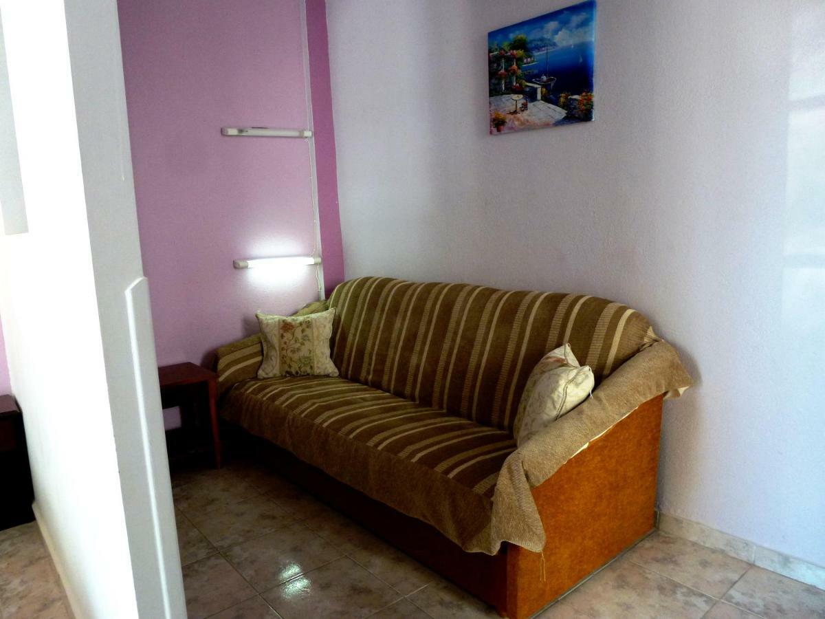 Kamári Bougainvillea Suites מראה חיצוני תמונה