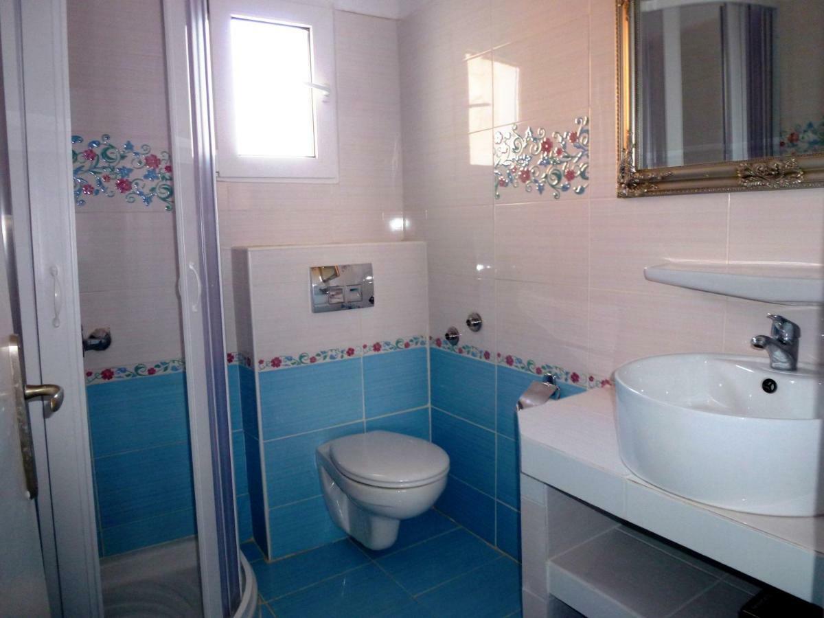 Kamári Bougainvillea Suites מראה חיצוני תמונה